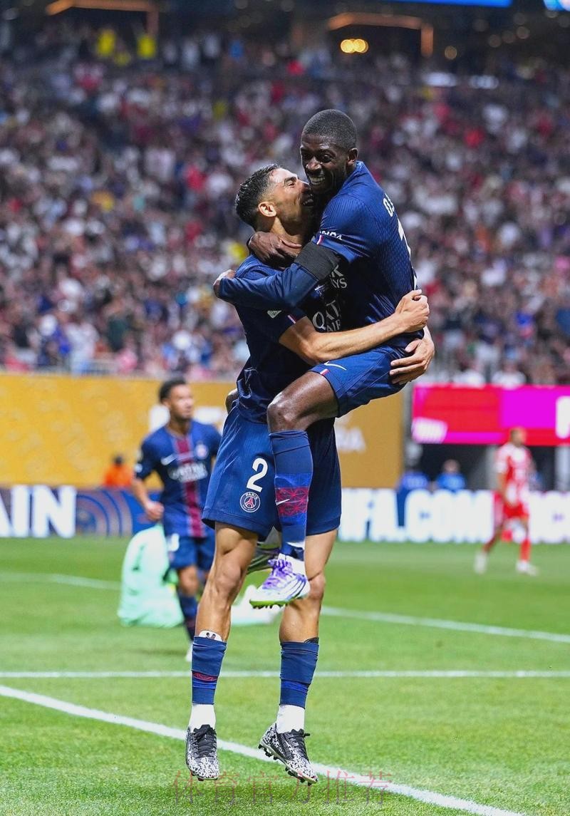 巴黎圣日耳曼2-1巴黎FC 登贝莱、杜埃建功 巴黎圣日耳曼2-1巴黎FC 登贝莱、杜埃建功